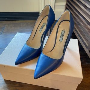 Prada leather pump heels 36.5